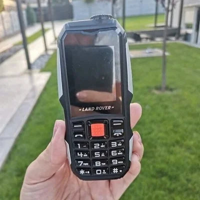LAND ROVER – ROBUSAN MOBILNI TELEFON SA SNAŽNOM BATERIJOM I LED LAMPOM