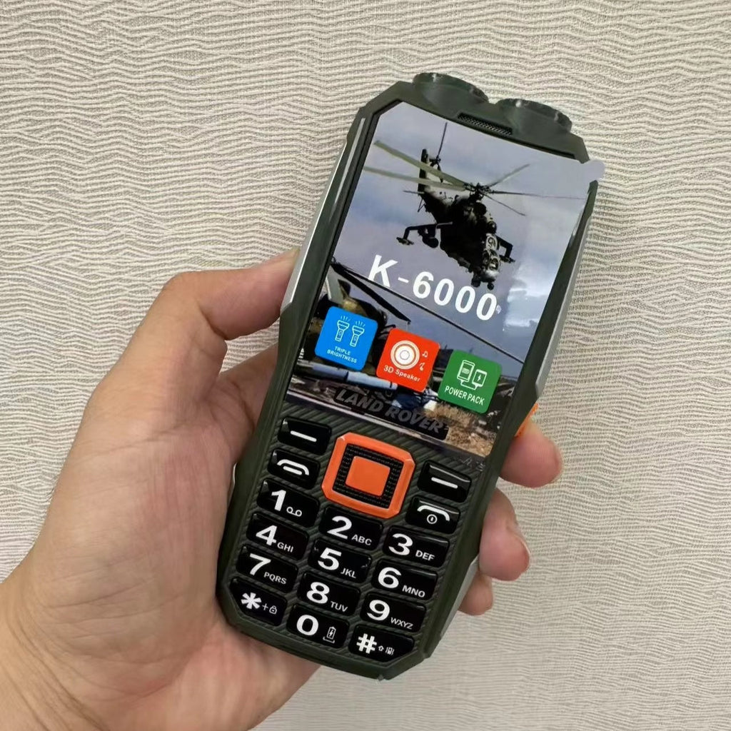 LAND ROVER – ROBUSAN MOBILNI TELEFON SA SNAŽNOM BATERIJOM I LED LAMPOM